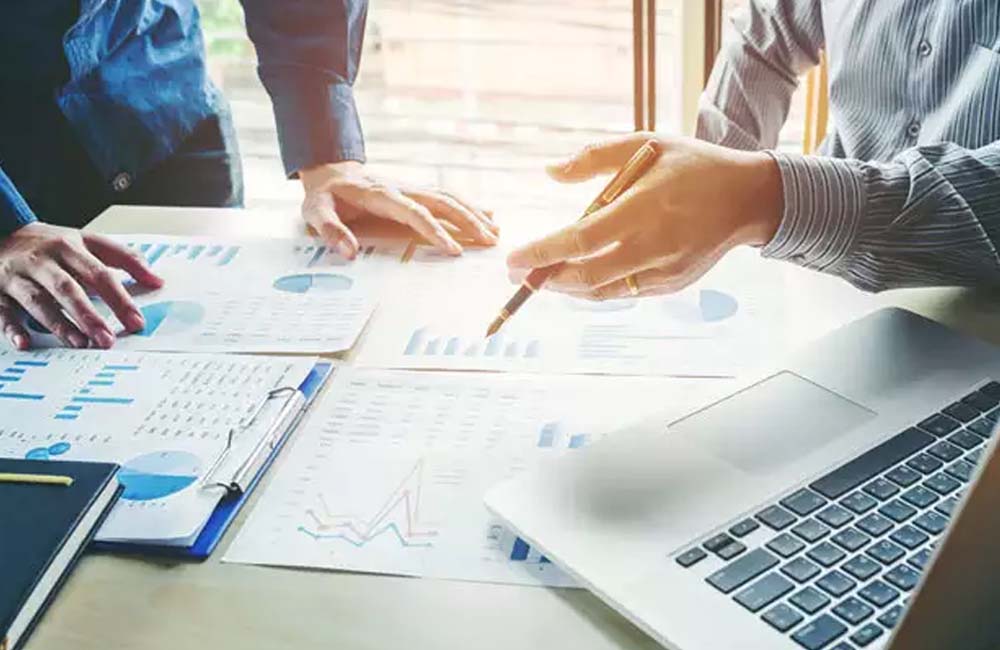 Retails Finance Left